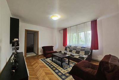 Apartament cu 2 camere semidecomandat, mobilat în Dâmbovița