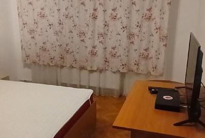 Garsonieră decomandată în Girocului