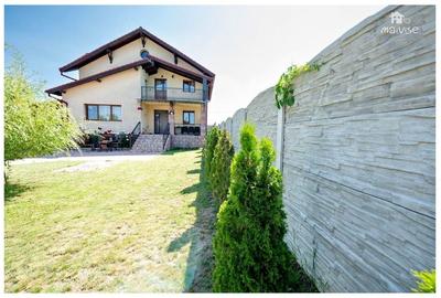 Casa 7 camere de vanzare, Sanpetru
