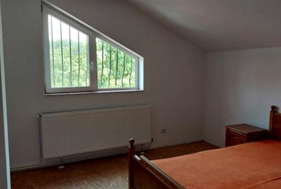 Casă cu 6 camere cu Canalizare în Nanov - 7