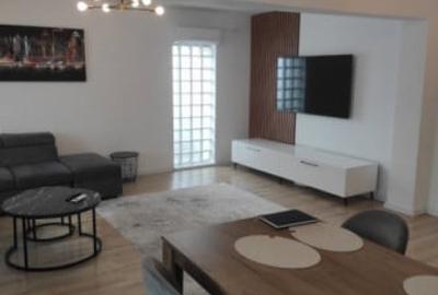 Apartament cu 3 camere decomandat în George Enescu - 1