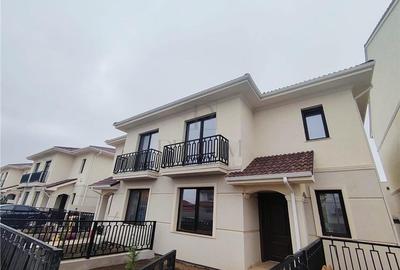 Duplex cu 5 camere cu Canalizare în Moșnița Nouă - 1