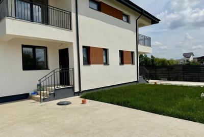 Duplex cu 3 camere cu Canalizare în Sud-Est - 3