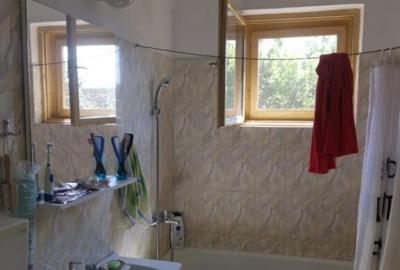 Apartament 3 camere, decomandat, 1 Mai vizavi de Spitalul Nr - 7