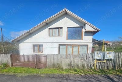 Casă cu 3 camere în Central - 26