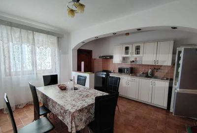 Casă cu 5 camere cu Teren 457 Mp în Brestei - 2