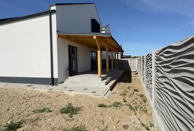Casă cu 3 camere cu Teren 370 Mp în Central - 11