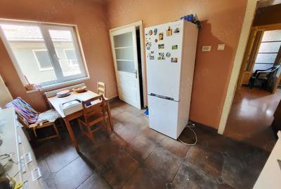*PROPRIETAR*Casa 3 camere*Bucatarie+Baie+Beci*Sud*Democratiei*Piata Anton* - 9