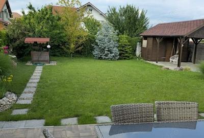 Casă cu 5 camere cu Teren 610 Mp în Dumbrăvița