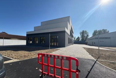 Cladire moderna P+2 cu parcare proprie - str. Tineretului - 3