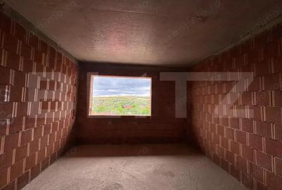 Casă cu 2 camere cu Teren 1760 Mp în Central - 1