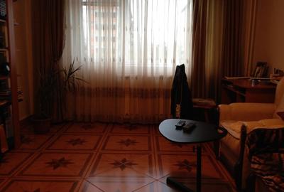 Apartament 3 camere decomandat - 2