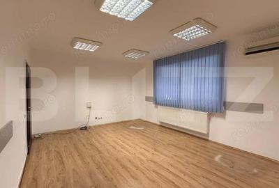 Apartament cu 3 camere semidecomandat în Central - 13