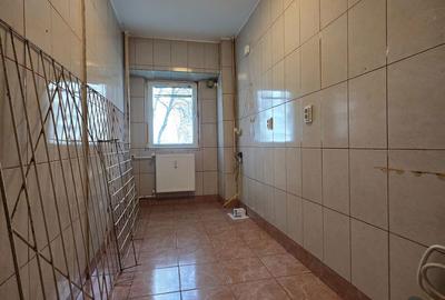 Garsonieră decomandată în Tei - 7