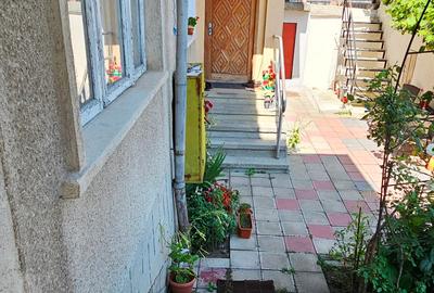 Casă cu 3 camere cu Canalizare în Central - 12