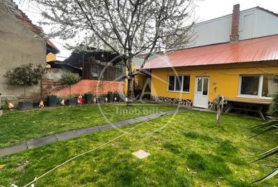 Casă cu 7 camere cu Teren 267 Mp în Nufărul - 4