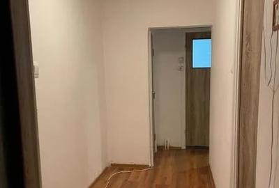 Apartament cu 2 camere decomandat, mobilat în Bucur Obor