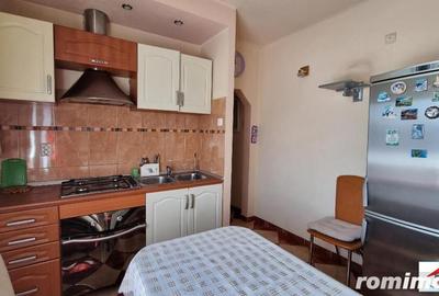 Apartament la casa cu garaj si curte proprie etaj 1 - 12