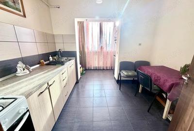 Apartament cu 3 camere decomandat în Dâmbu Pietros - 9