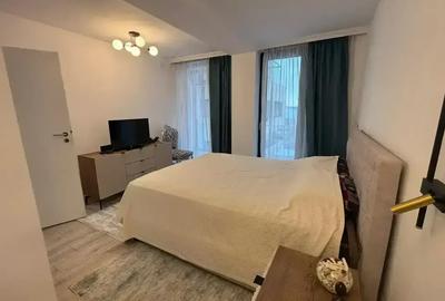 Apartament cu 3 camere decomandat, mobilat în Central