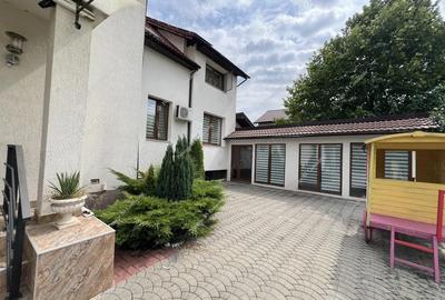 Casa 7 incaperi + Anexe | 1420mp Teren | La Intrare in Dumbravita - 1