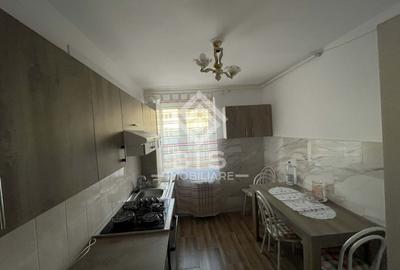 Apartament cu 3 camere decomandat, mobilat în Central - 1