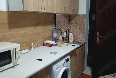 Garsonieră decomandată în Iris