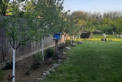 Casa la rosu cu teren 1000mp Rm.Valcea - 2