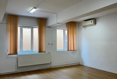 Spațiu de închiriat 500 mp – ultracentral Oradea, ideal pentru clinică / cabinet - 5