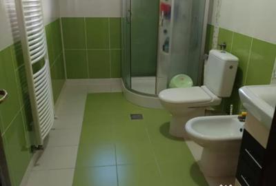 Casă cu 5 camere cu Teren 698 Mp în Albert