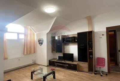 Apartament de vanzare-2 camere, renovat, mobilat - cladire 2007 Snagov - 2