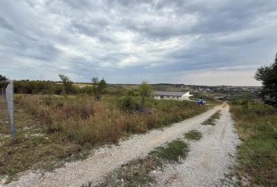 Teren de 800 mp, în Central