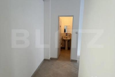 Spațiu comercial, de 60 mp, în Central - 4