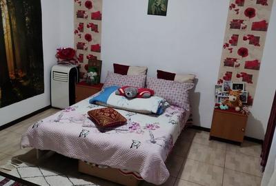 Casă cu 4 camere cu Teren 700 Mp în 23 August - 1