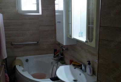 Apartament cu 3 camere semidecomandat în Lugoj - 9
