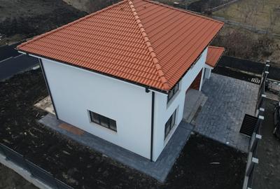 Casă individuală cu 4 camere cu Canalizare în Chinteni - 9