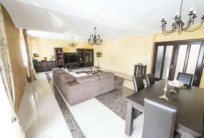 Casă cu Teren 875 Mp în Central - 14