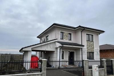 Casa Individuala - 5 camere - teren generos - toate utilitat Casa Individuala - 5 camere - teren generos - toate utilitat - 1