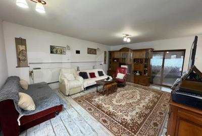 Casă cu 4 camere cu Teren 109 Mp în Central - 2