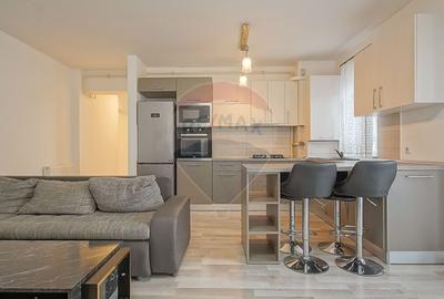 Apartament cu 3 camere decomandat, mobilat în Tractorul