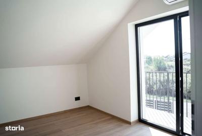 Casă cu 6 camere cu Teren 400 Mp în Moșnița Nouă