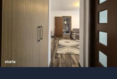 Vand apartament zona centrala  etaj 2 - 3