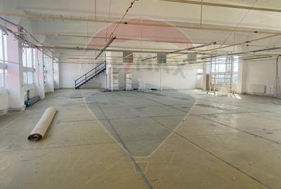DE INCHIRIAT Spatii comerciale intre 190-1500 mp in Sectorul 1
