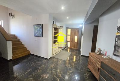 Casă individuală cu 7 camere cu Canalizare în Borhanci - 5