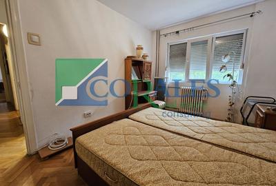 Apartament cu 3 camere semidecomandat în Girocului - 11