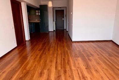 Vând apartament de 3 camere cu suprafață de 66 mp plus balcon de 4 mp - 6