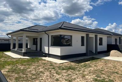 Casă cu 3 camere în Albota - 7