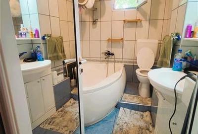Apartament spatios cu 4 camere, etaj 2, 2 bai, 2 parcari si beci la doar 3 minut - 11