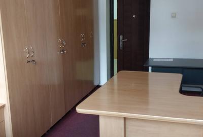 Birou mobilat ,utilitati incluse ,parcare - 2