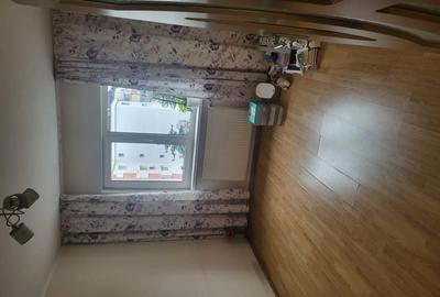 Apartament cu 3 camere decomandat în Central - 1